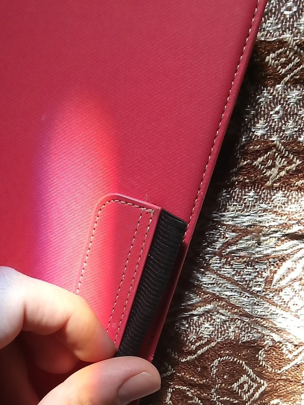 Targus Pink Tablet Folio Case with Magnetic Strap